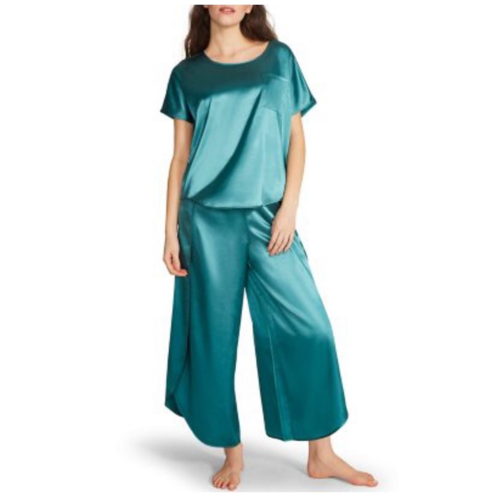 BB Dakota satin two-piece lounge set